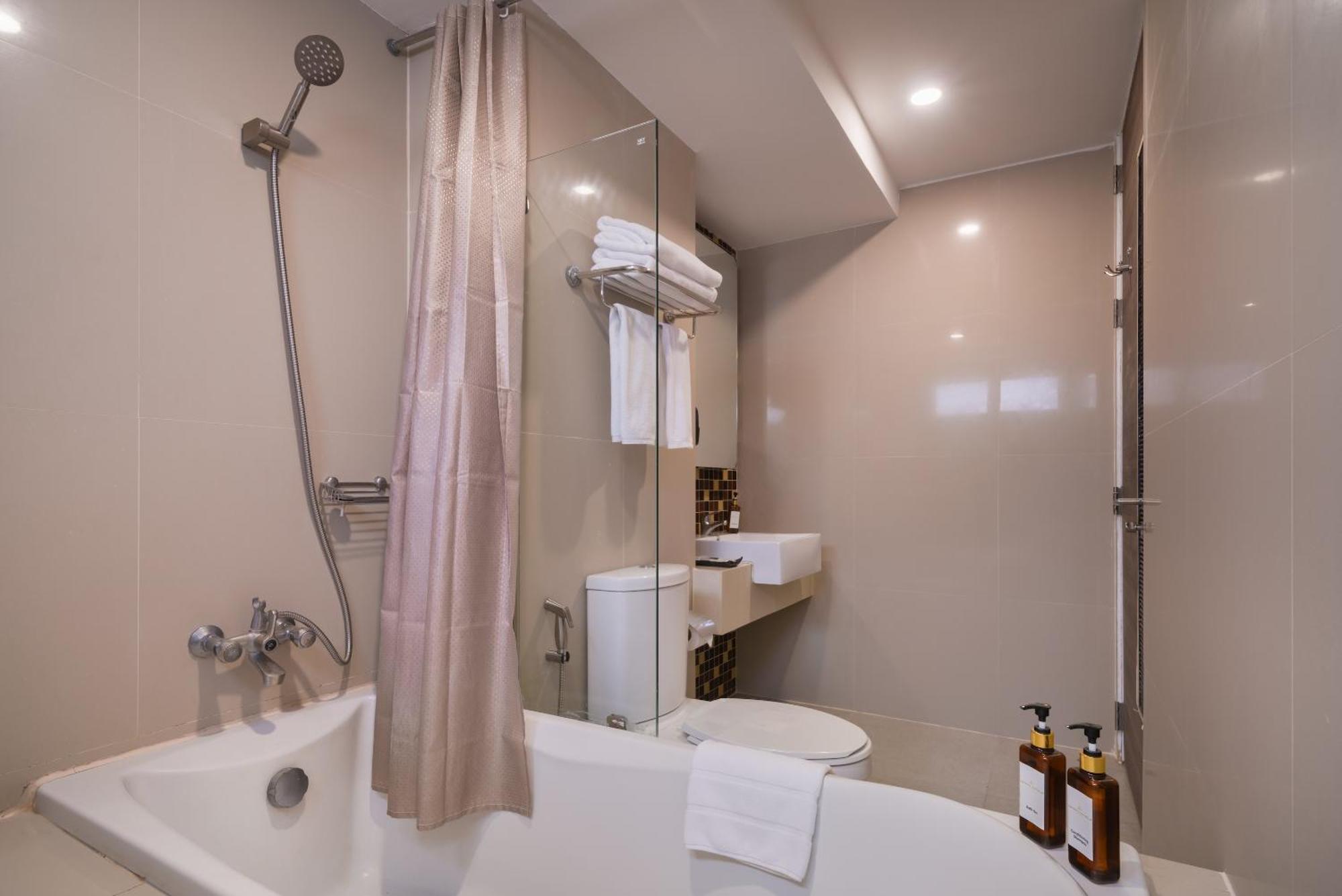 Aspira Suites Sukhumvit 20 Bangkok Luaran gambar