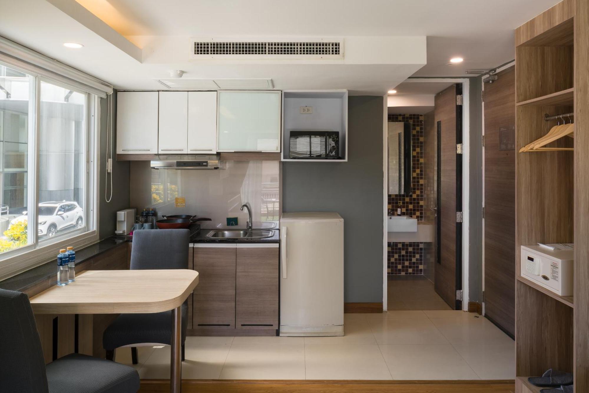 Aspira Suites Sukhumvit 20 Bangkok Luaran gambar