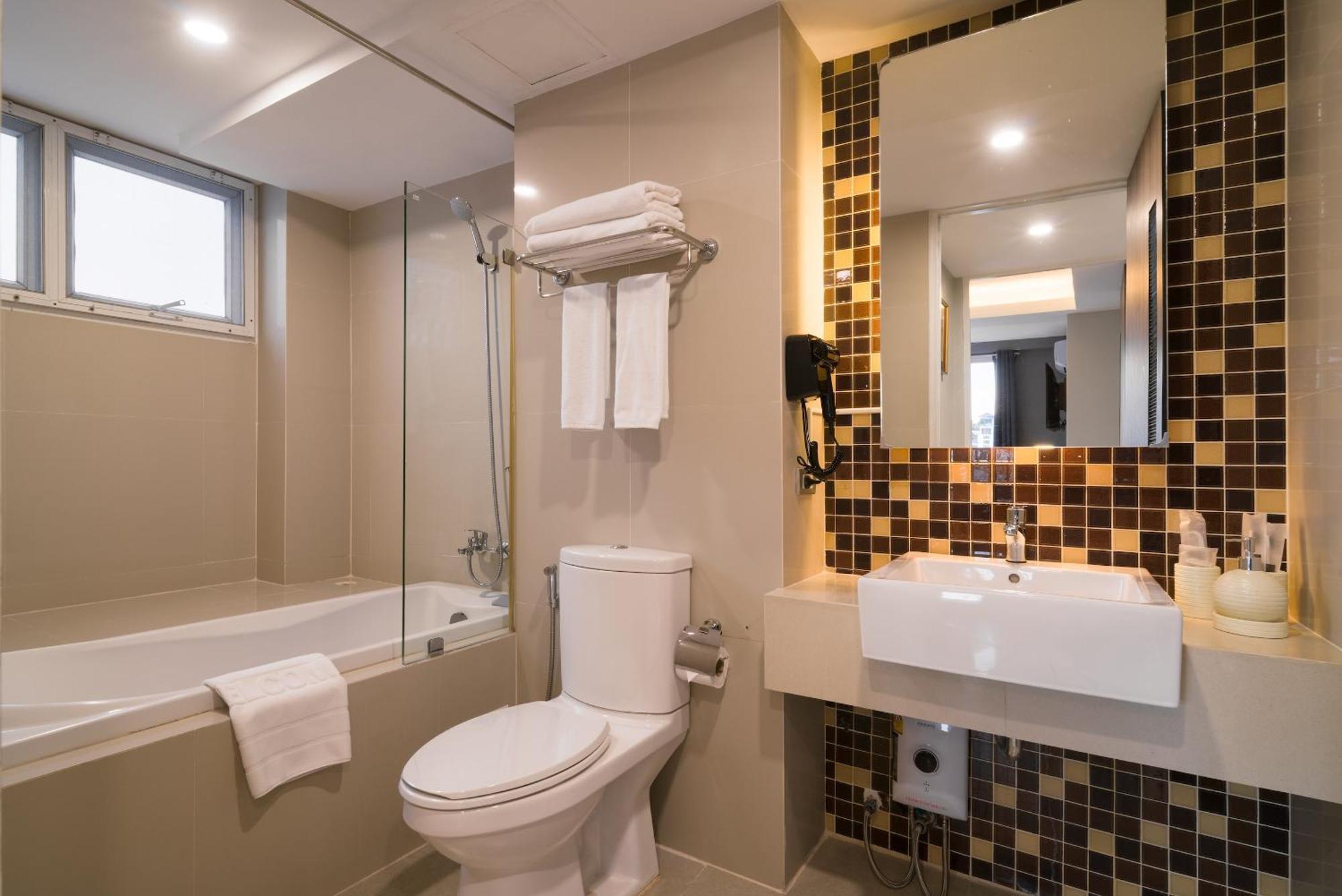 Aspira Suites Sukhumvit 20 Bangkok Luaran gambar