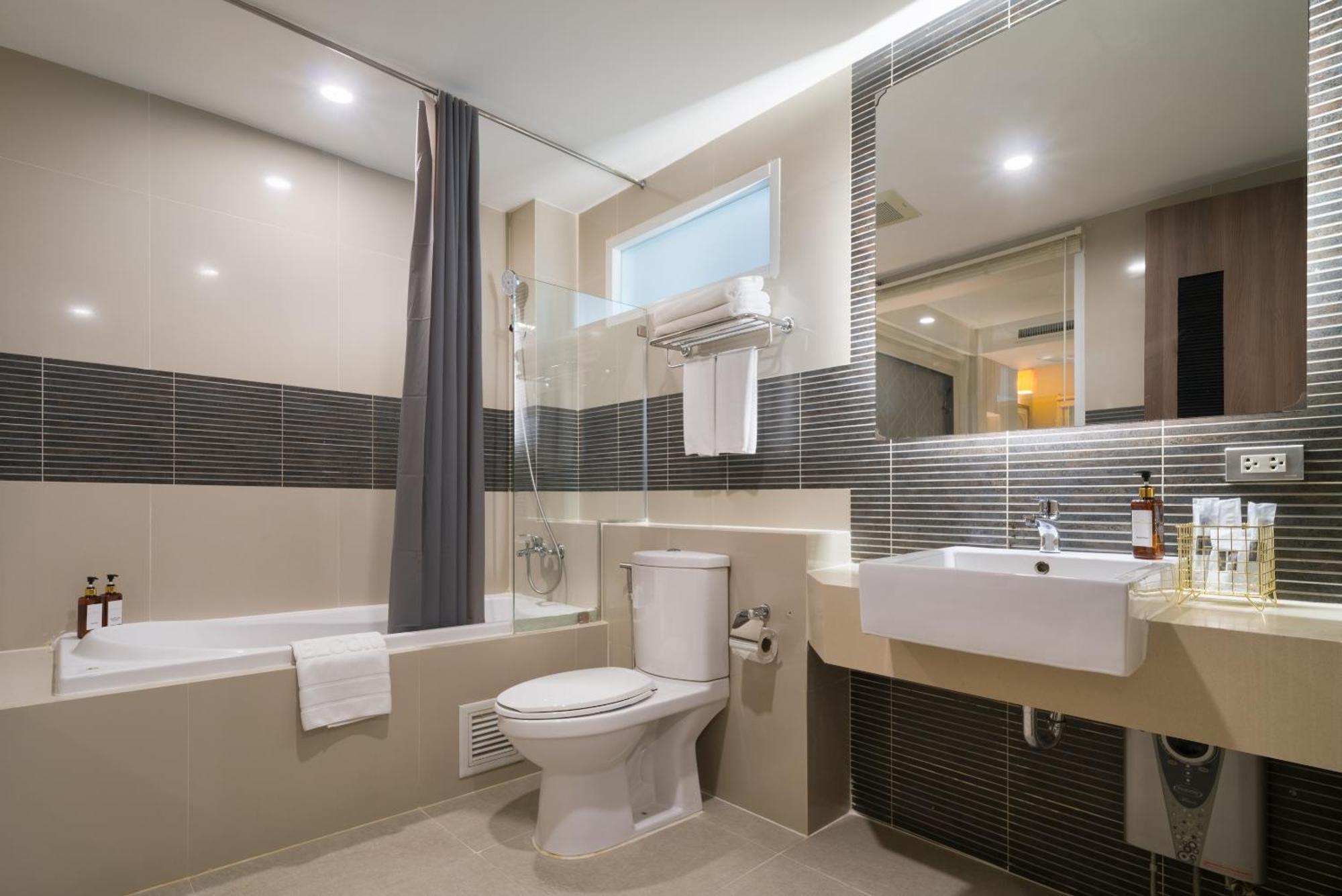 Aspira Suites Sukhumvit 20 Bangkok Luaran gambar